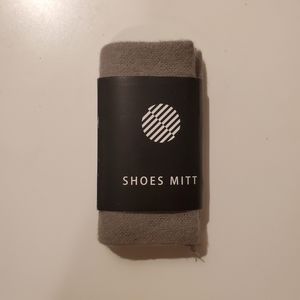 (3 for $15) Travel shoe cleaning mitt